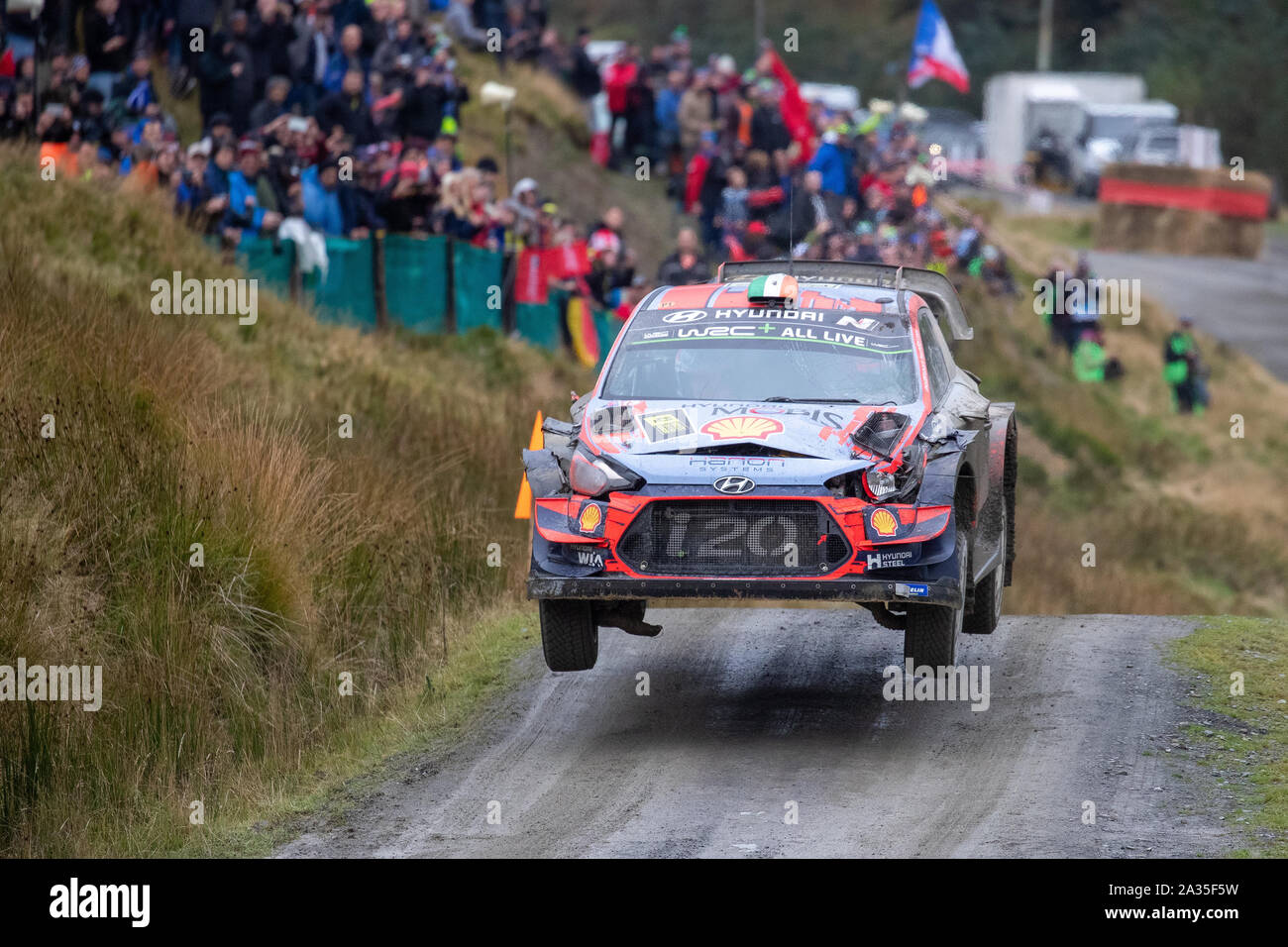 Llanidloes, UK. 5ème Oct, 2019. Craig Breen et co-pilote Paul Nagle concurrence dans leur coquille Hyundai Mobis Hyundai i20 WRC Coupé lors de l'étape 13 du Wales Rally GB, Crédit : Jason Richardson/Alamy Live News Banque D'Images