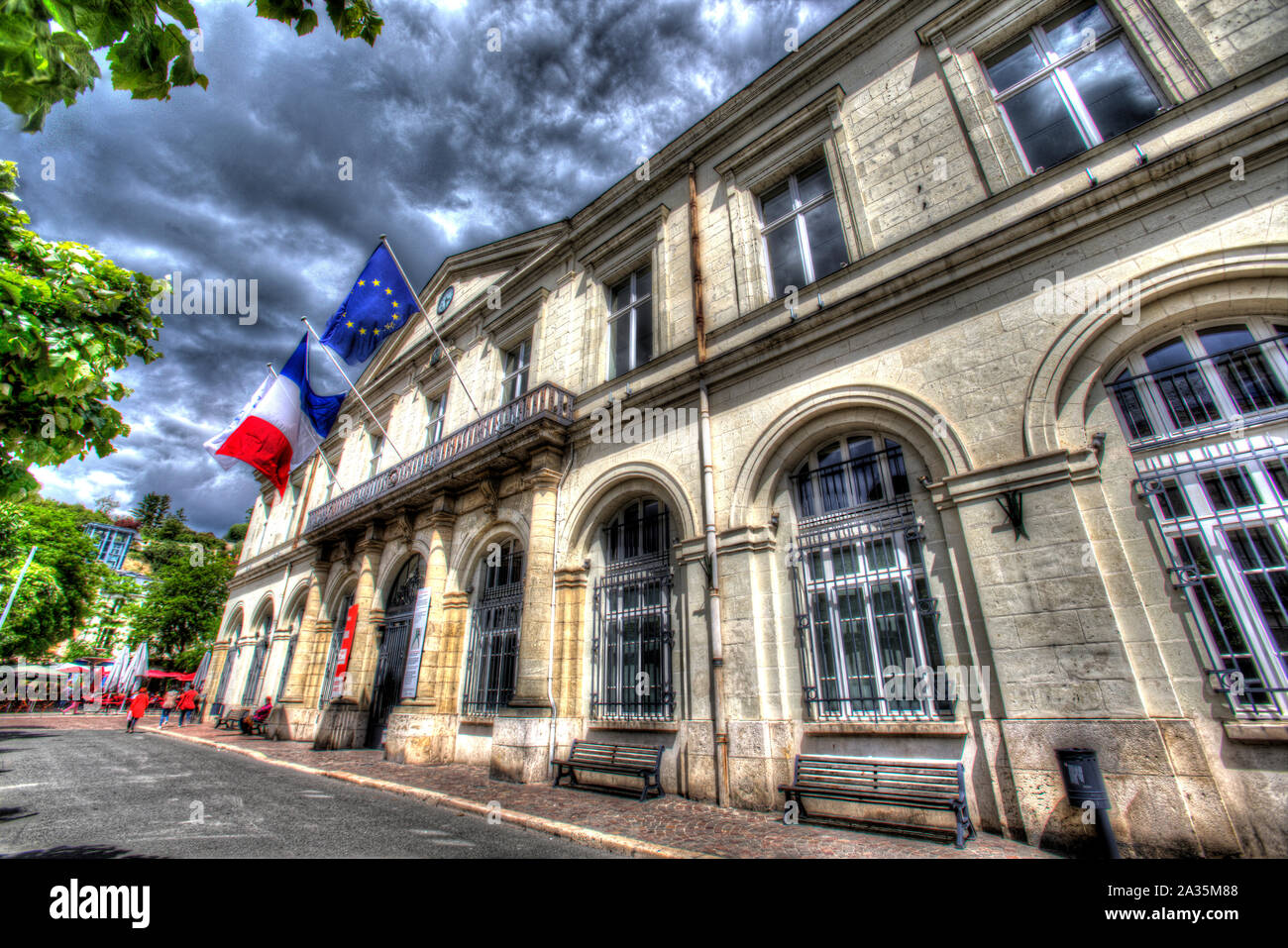 Chinon, France. Vue artistique de Chinon, Mairie, Place du Général de Gaulle. Banque D'Images