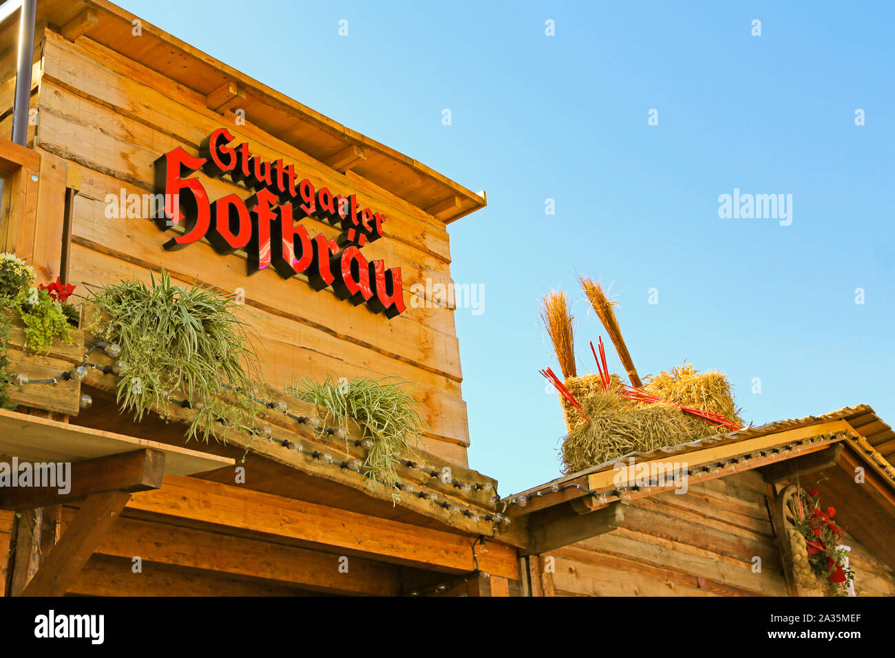 Stuttgart, Germany-September 30, 2018 : beer festival, foire et fête rides Banque D'Images