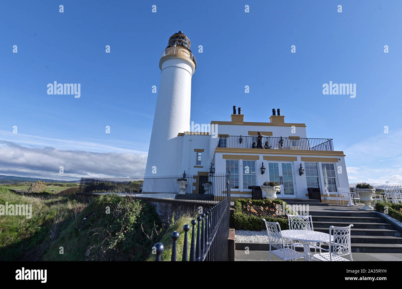 Phare de Turnberry Turnberry de Trump Hotel Spa and Golf, maintenant qu'un café, une salle de bains privative avec piscine ainsi que la maison de transition pour l'Ailsa golf. Banque D'Images