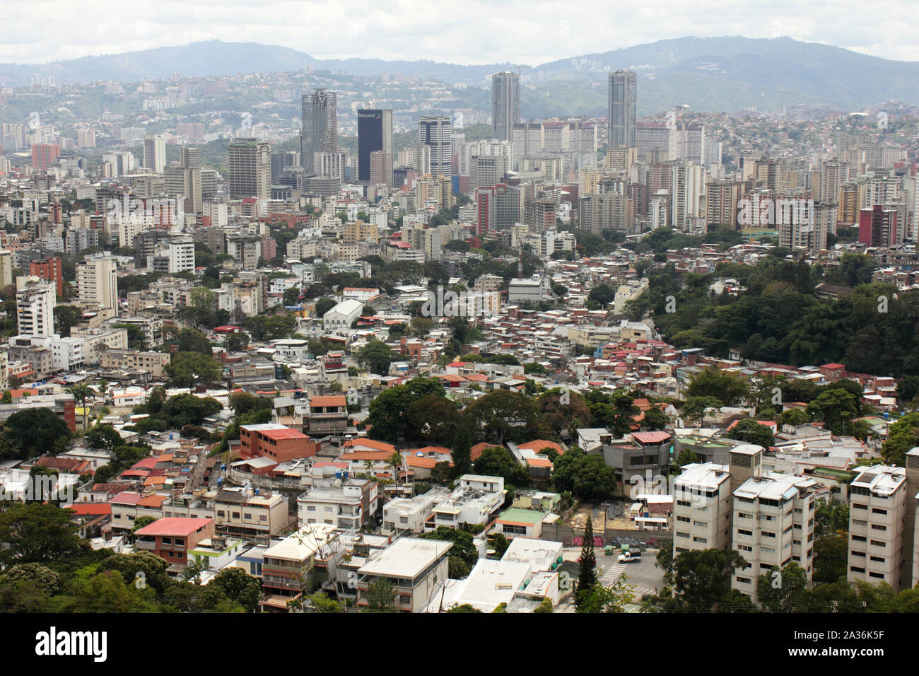 Superbe vue de Caracas capitale centre-ville avec des bâtiments d'affaires principal de l'hôtel El Avila mountain Venezuela Banque D'Images