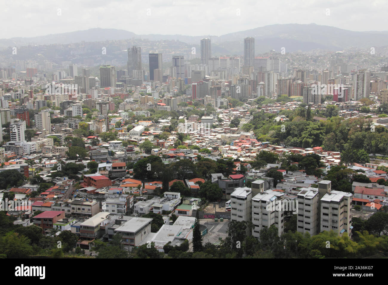 Superbe vue de Caracas capitale centre-ville avec des bâtiments d'affaires principal de l'hôtel El Avila mountain Venezuela Banque D'Images