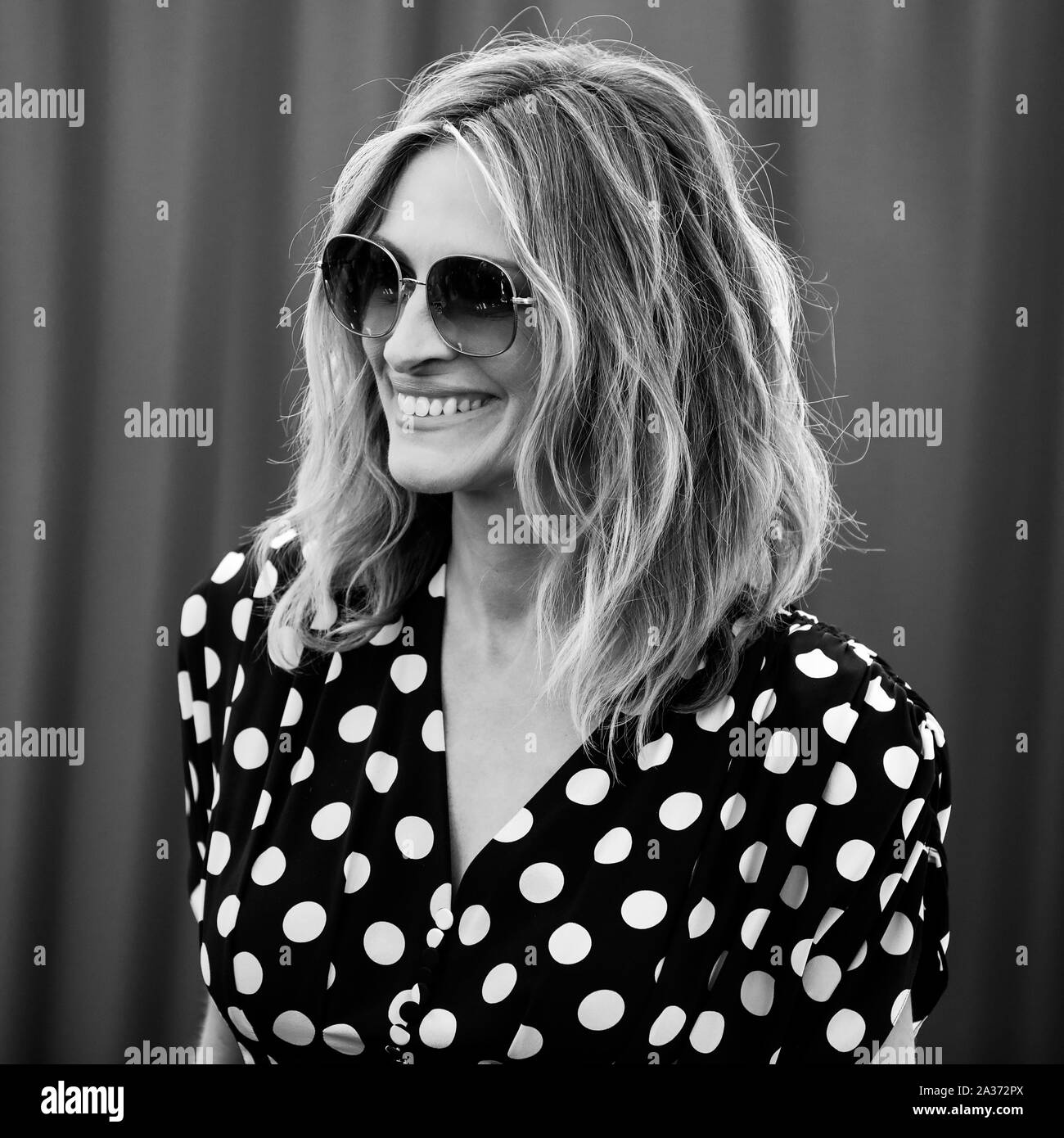 PACIFIC PALISADES, LOS ANGELES, CALIFORNIE, USA - Le 05 octobre : L'actrice Julia Roberts portant un jeu de Michael Kors arrive à la 10e Conférence annuelle de Veuve Clicquot Polo Classic Los Angeles tenue à Will Rogers State Historic Park le 5 octobre 2019 à Pacific Palisades, Los Angeles, Californie, États-Unis. (Photo par Xavier Collin/Image Press Office) Banque D'Images