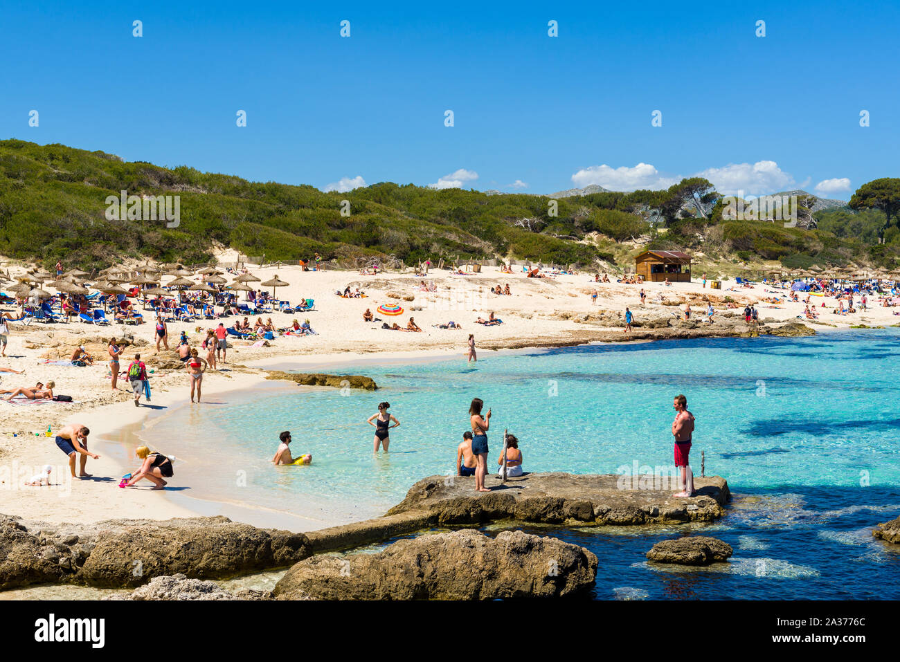 Mallorca, Espagne - 10 mai 2019 : Cala Agulla, une plage de sable unique situé dans le nord-est de Majorque. Espagne Banque D'Images