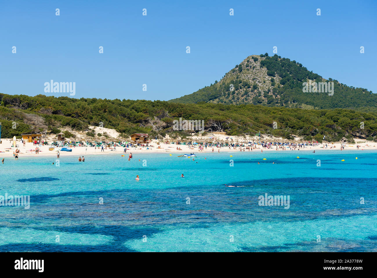 Mallorca, Espagne - 10 mai 2019 : Cala Agulla, une plage de sable unique situé dans le nord-est de Majorque. Espagne Banque D'Images