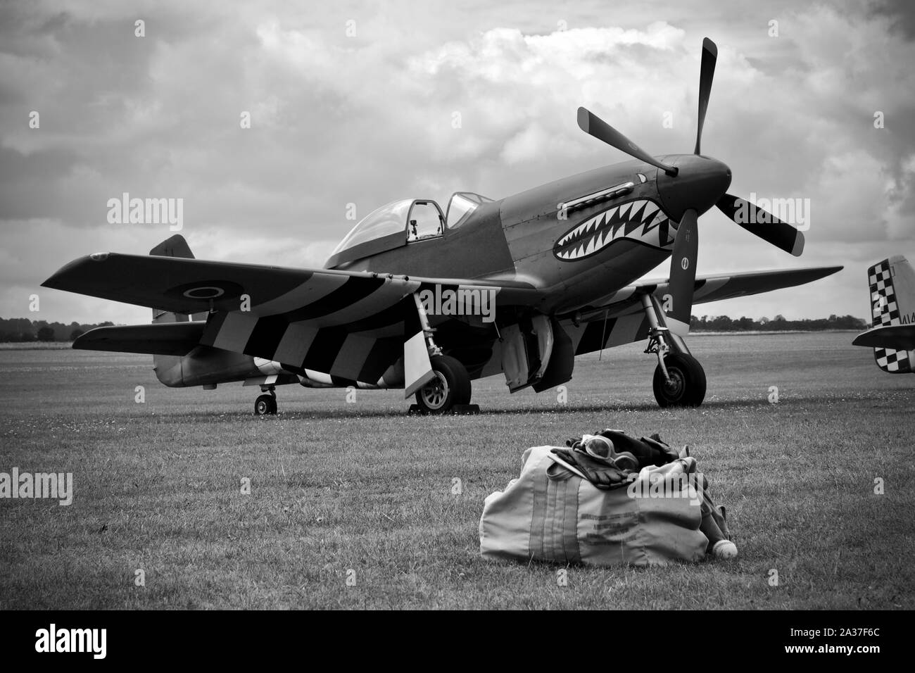 North American P-51D Mustang (G-SHWN) sur l'aire au Flying Legends Airshow le 14 juillet 2019 Banque D'Images