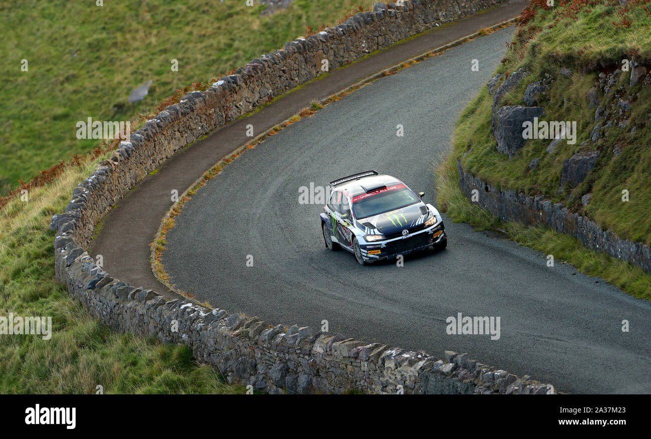 Noway's Petter Solberg et Phil Mills dans une Volkswagen Polo R5 pendant quatre jours du Wales Rally GB. Banque D'Images