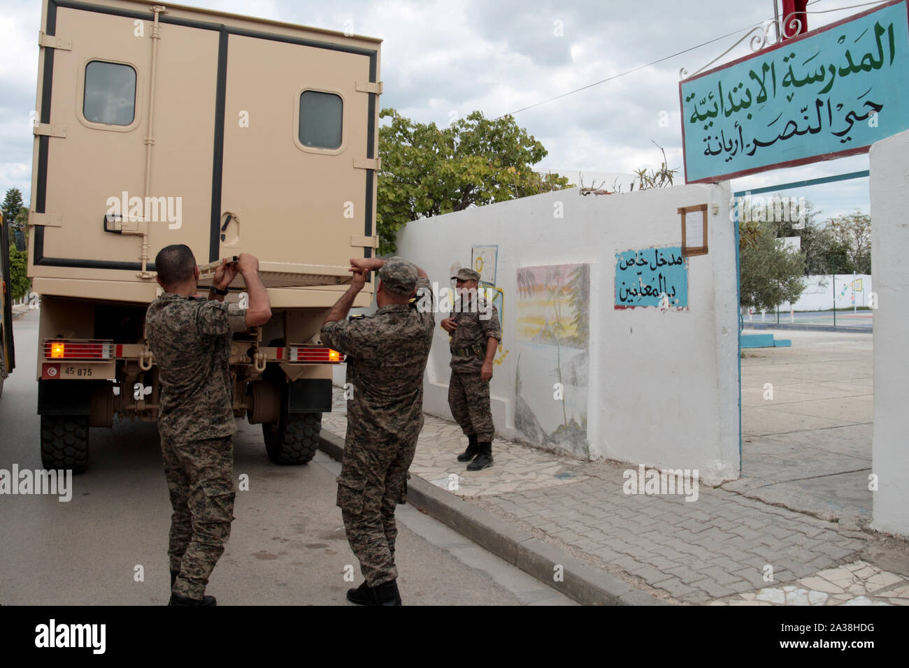 Tunisian army Banque de photographies et d'images à haute résolution - Alamy