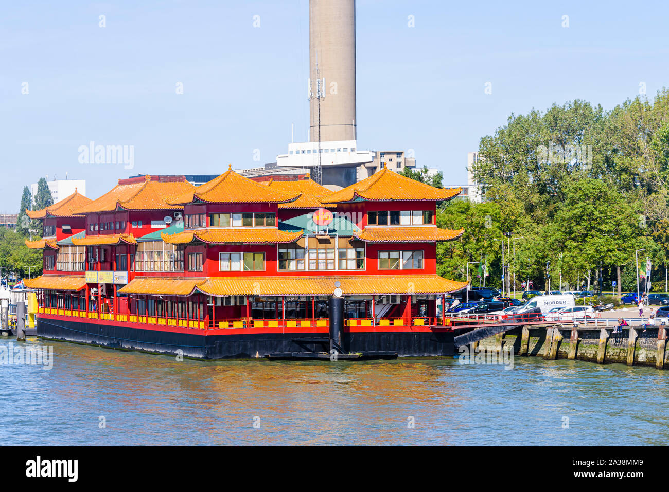 New Ocean Paradise Hotel et restaurant Chinois flottante, Rotterdam, Pays-Bas. Banque D'Images