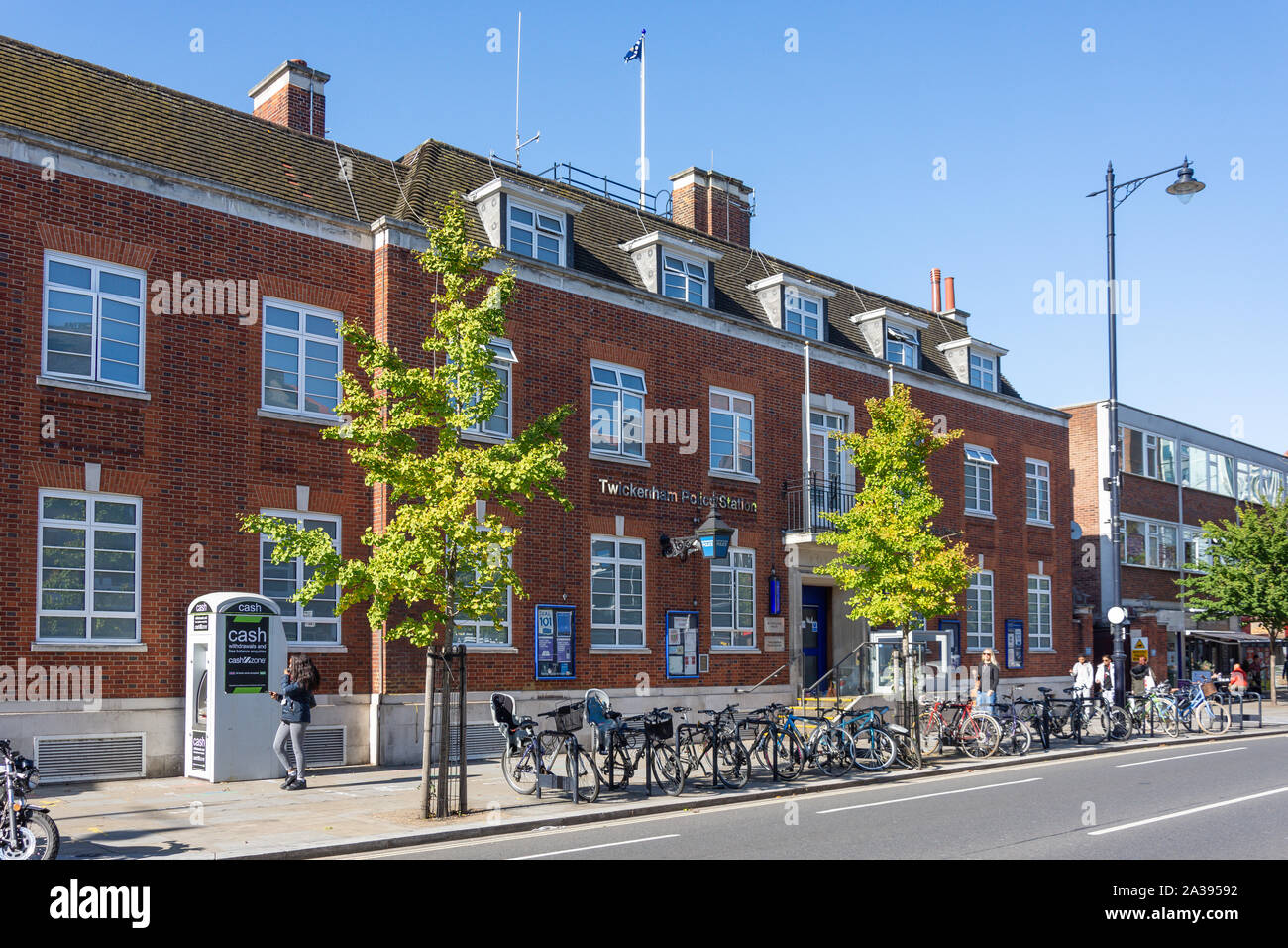 La station de police de Twickenham, London Road, Twickenham, London Borough of Richmond upon Thames, Grand Londres, Angleterre, Royaume-Uni Banque D'Images