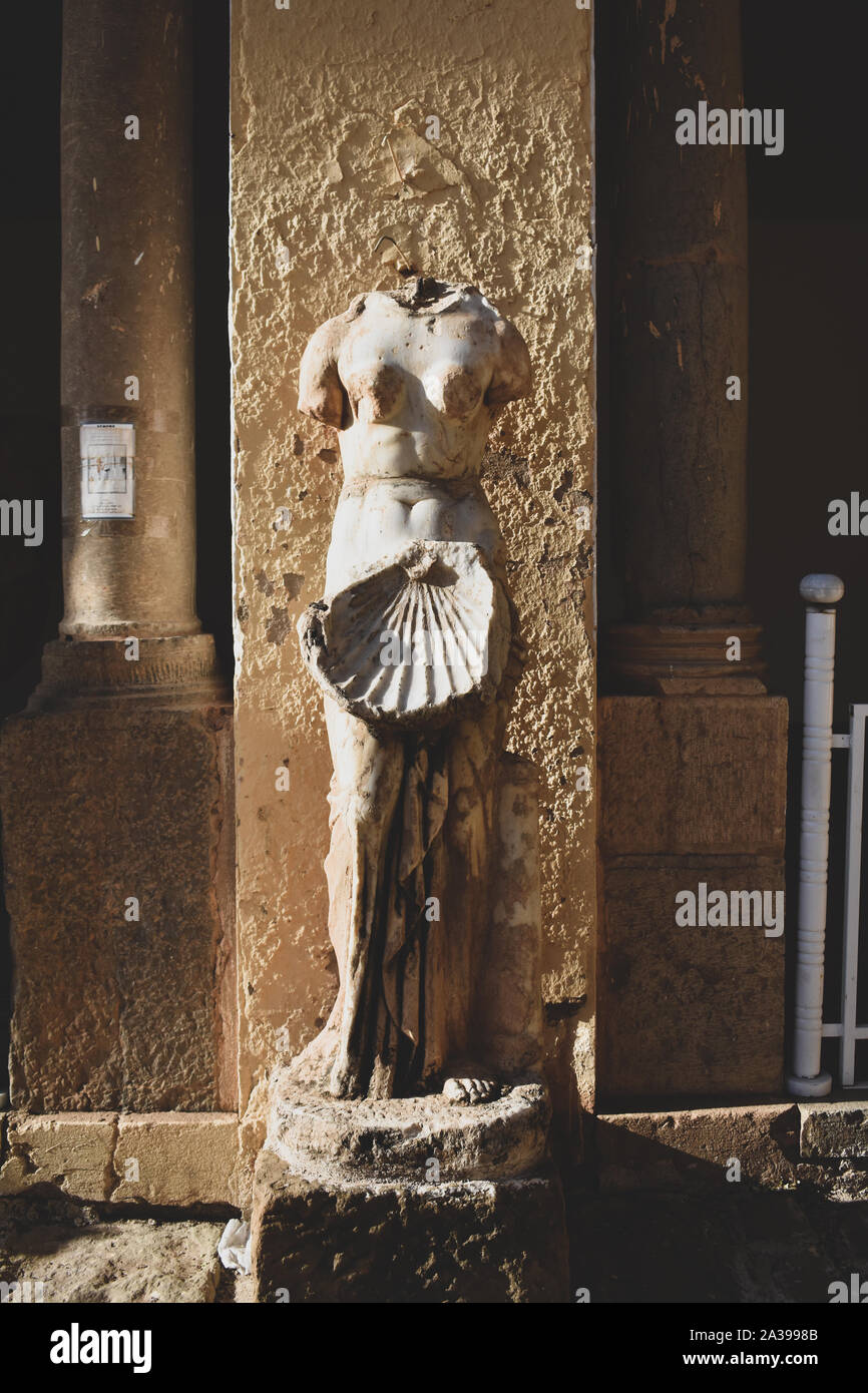 Statue romaine La Naissance de Vénus dans l'ancienne ville romaine de Timgad en Algérie Banque D'Images