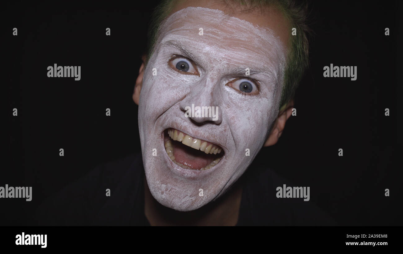 Fou Rire Banque D Image Et Photos Alamy Fou Rire Banque D Image Et Photos Alamy