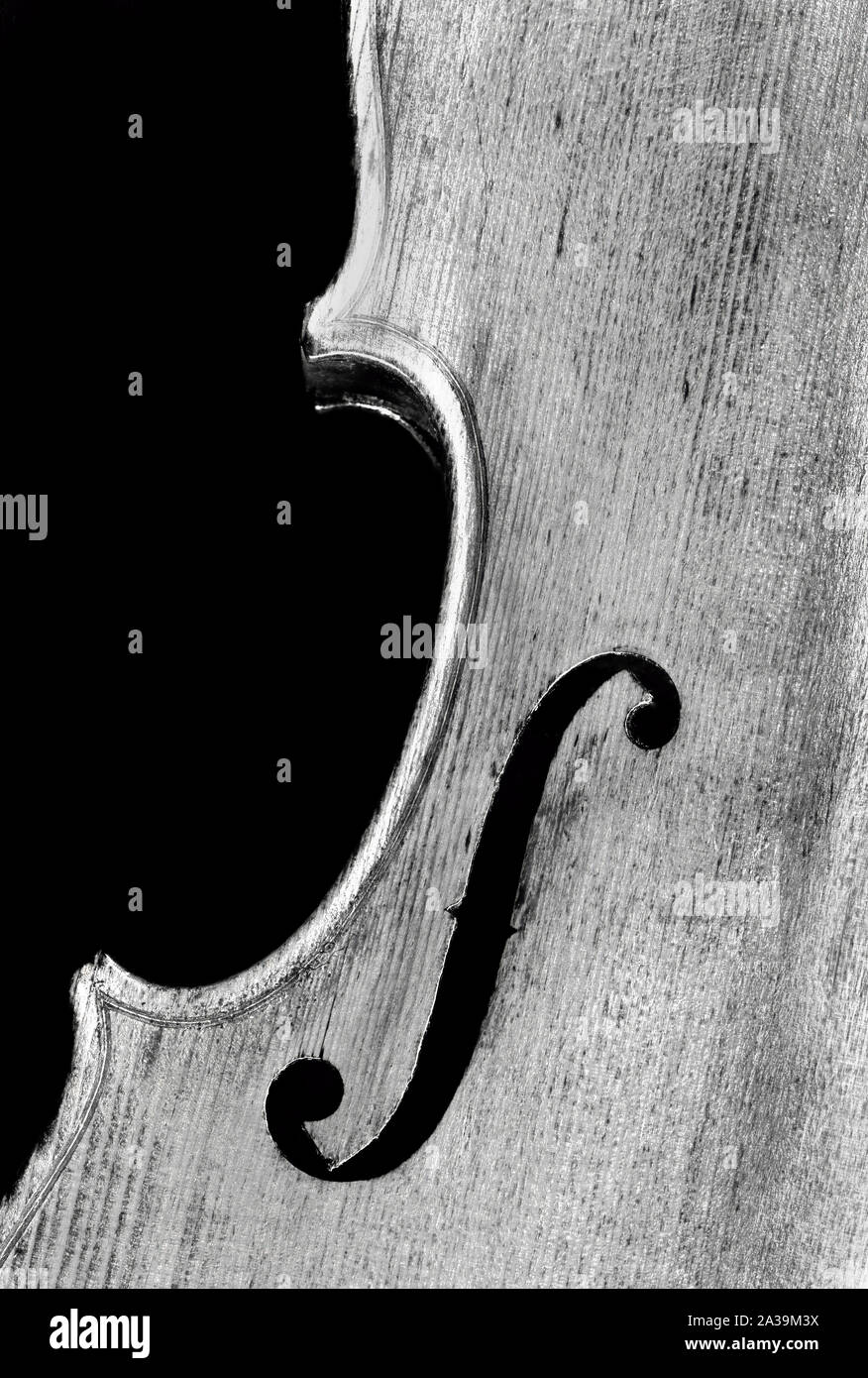 Vilolin trou F en noir et blanc avec des prix pour votre type. Banque D'Images