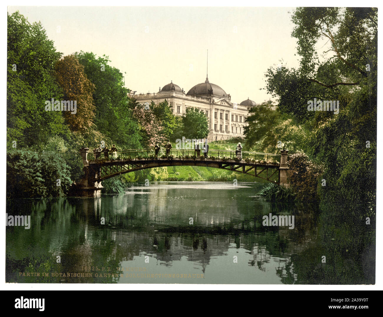 Scène dans le jardin botanique avec le directeur de l'édifice des douanes, Hambourg, Allemagne ; impression no. 16825. ; titre à partir de la Detroit Publishing Co., catalogue J-section étrangère. Detroit, Michigan : Detroit Photographic Company, 1905.. ; fait partie de : Vues de l'Allemagne dans l'Photochrom collection imprimée. ; Banque D'Images