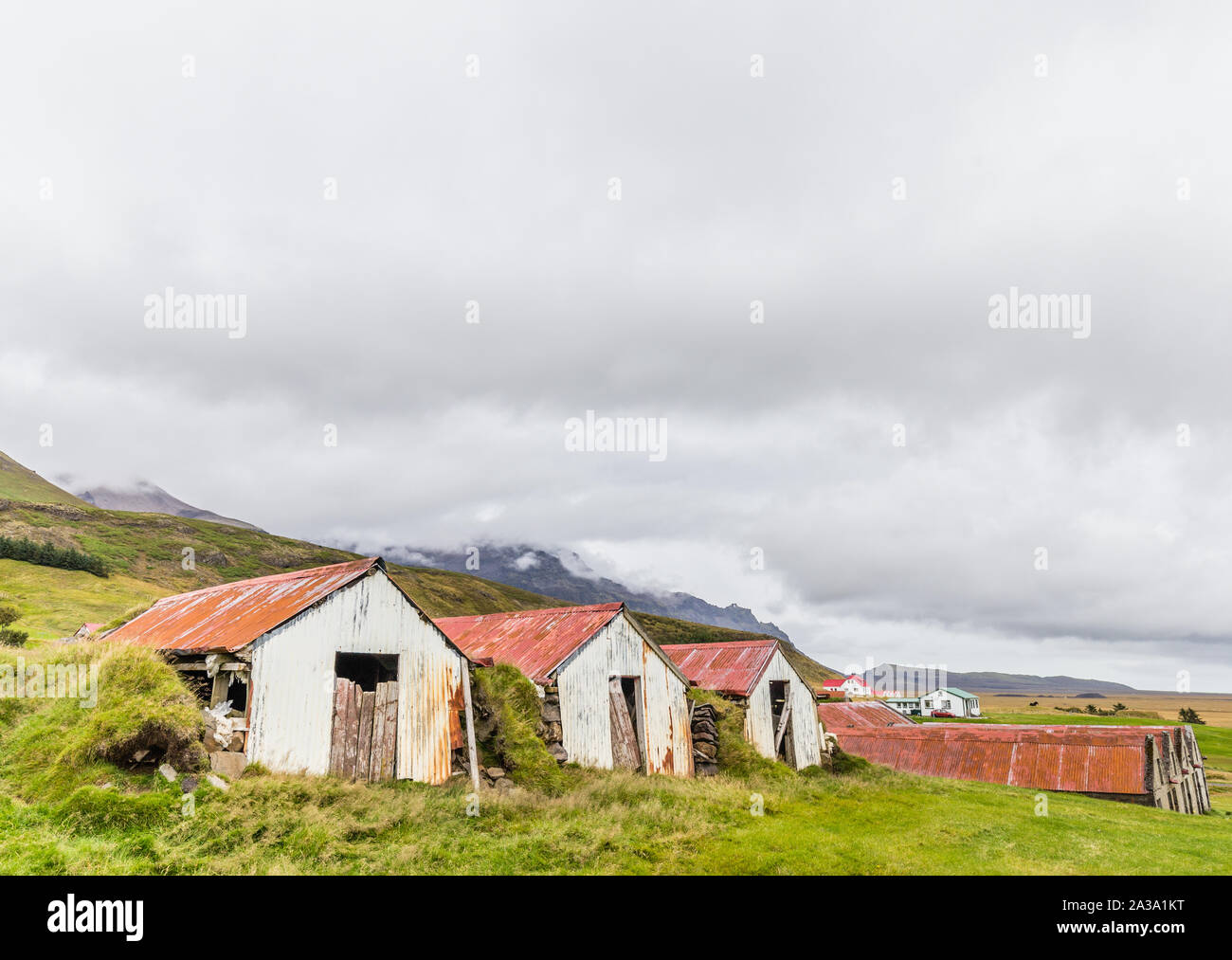 Vieux rustique apporte sur un jour nuageux en Islande Banque D'Images