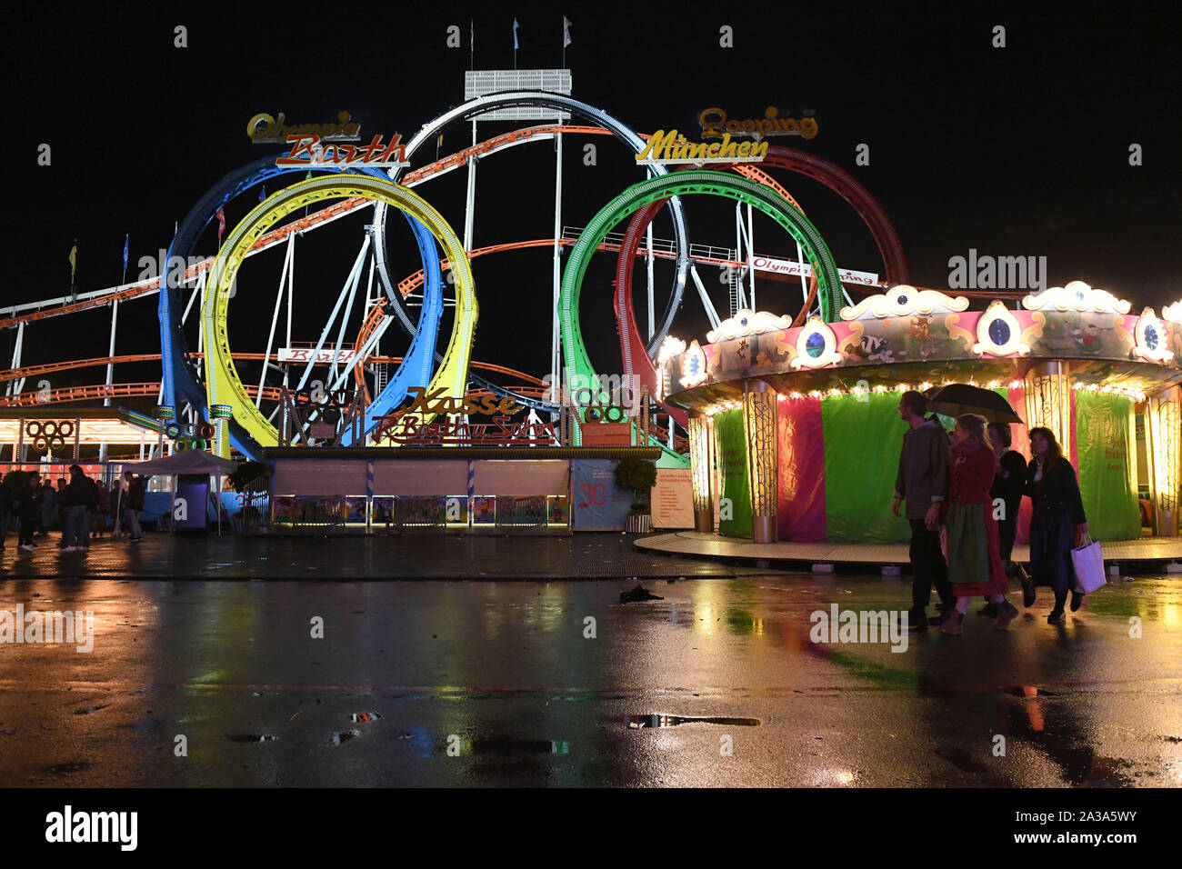 Munich, Allemagne. 06 Oct, 2019. La boucle olympique après la fin de la Wiesn. L'Oktoberfest se termine aujourd'hui. Crédit : Felix Hörhager/dpa/Alamy Live News Banque D'Images