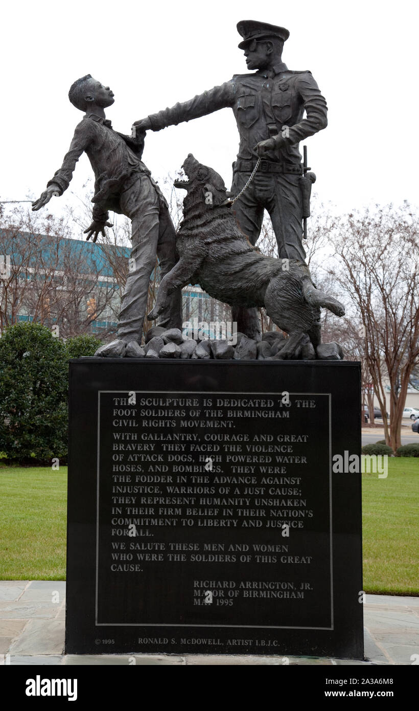 Sculpture consacrée à les fantassins de la Birmingham Civil Rights Movement. Kelly Ingram Park, Birmingham, Alabama Banque D'Images