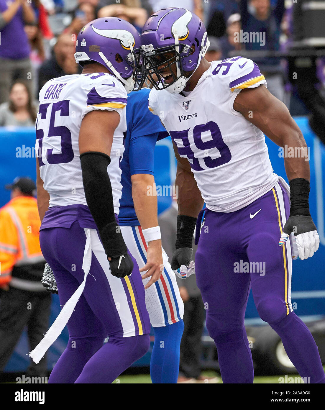 Minnesota Vikings linebacker Danielle Hunter warms up on the practice field  during NFL football training camp Monday, July 31, 2023, in Eagan, Minn.  (AP Photo/Craig Lassig Stock Photo - Alamy