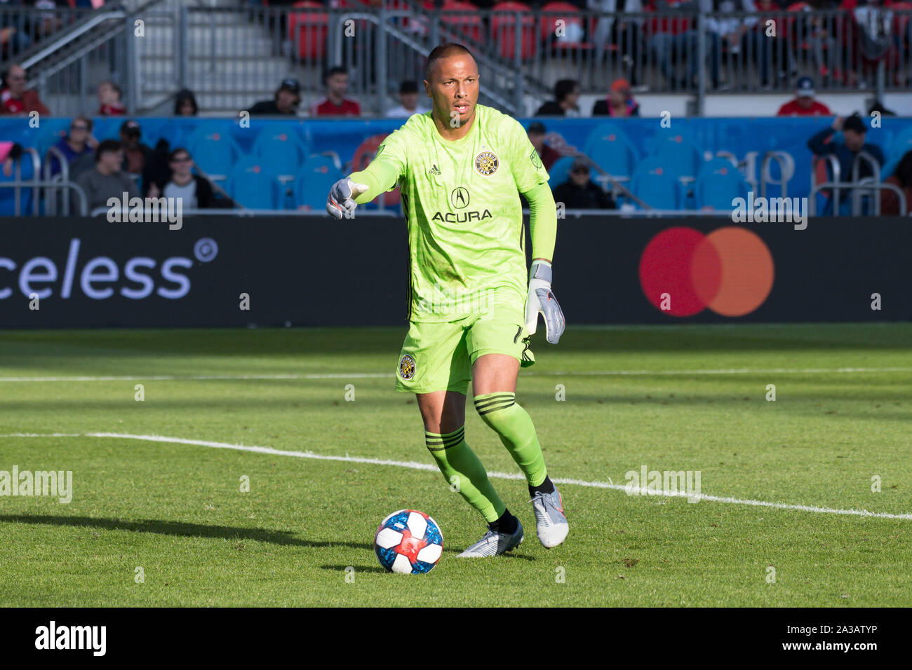 Toronto, Canada. 06 Oct, 2019. Gardien de Eloy (1) en action au cours de la MLS (Major League Soccer) match entre Toronto FC et Columbus Crew SC. Score final : Toronto FC 1 - 0 SC Columbus Crew. Credit : SOPA/Alamy Images Limited Live News Banque D'Images