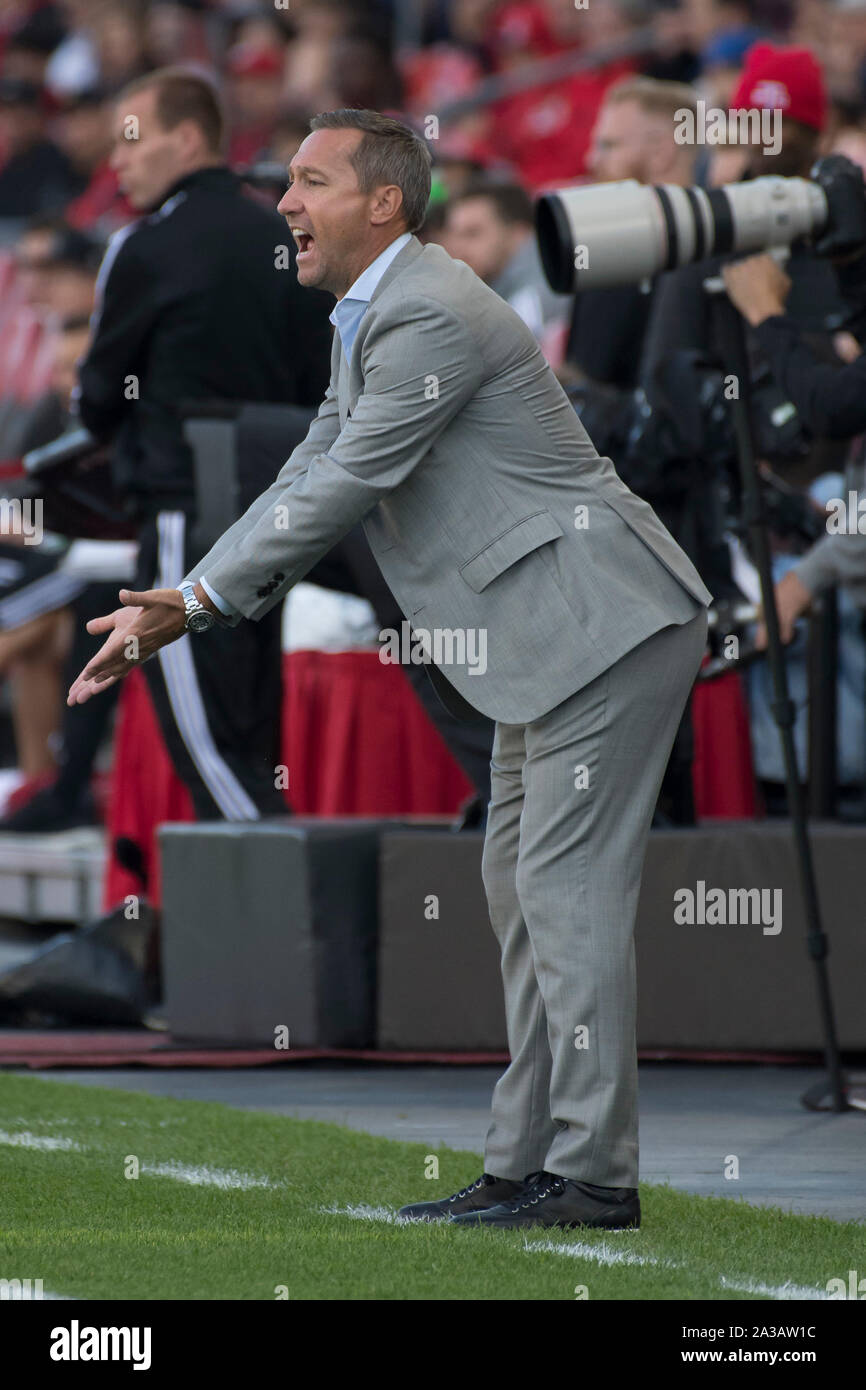 Toronto, Canada. 06 Oct, 2019. Coach Caleb Porter réagit au cours de la MLS (Major League Soccer) match entre Toronto FC et Columbus Crew SC. Score final : Toronto FC 1 - 0 SC Columbus Crew. Credit : SOPA/Alamy Images Limited Live News Banque D'Images