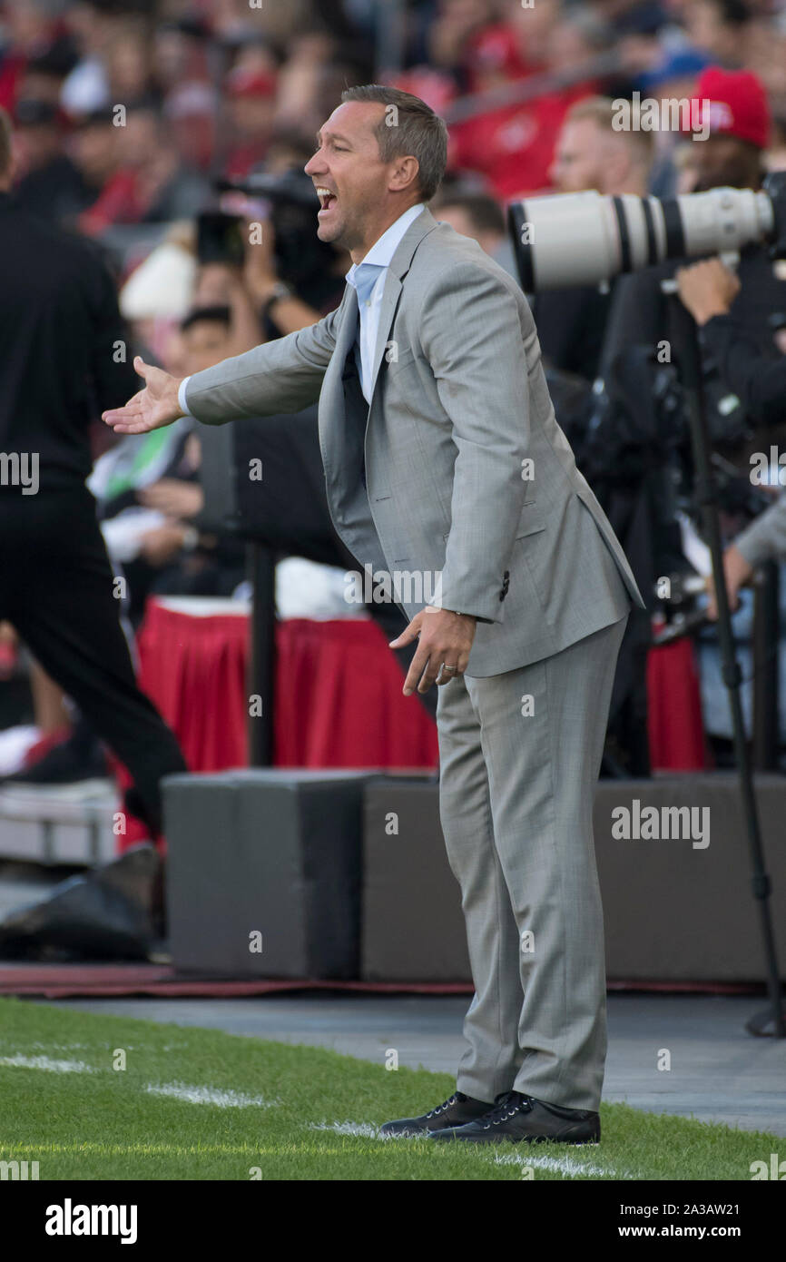 Toronto, Canada. 06 Oct, 2019. Coach Caleb Porter réagit au cours de la MLS (Major League Soccer) match entre Toronto FC et Columbus Crew SC. Score final : Toronto FC 1 - 0 SC Columbus Crew. Credit : SOPA/Alamy Images Limited Live News Banque D'Images
