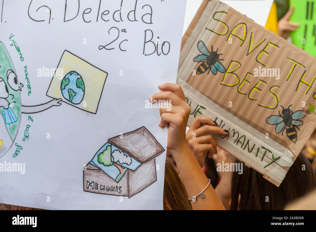 Grève à l'école pour le climat, l'enregistrer les abeilles ; vendredi pour l'avenir ; Lecce 27 septembre 2019 Banque D'Images