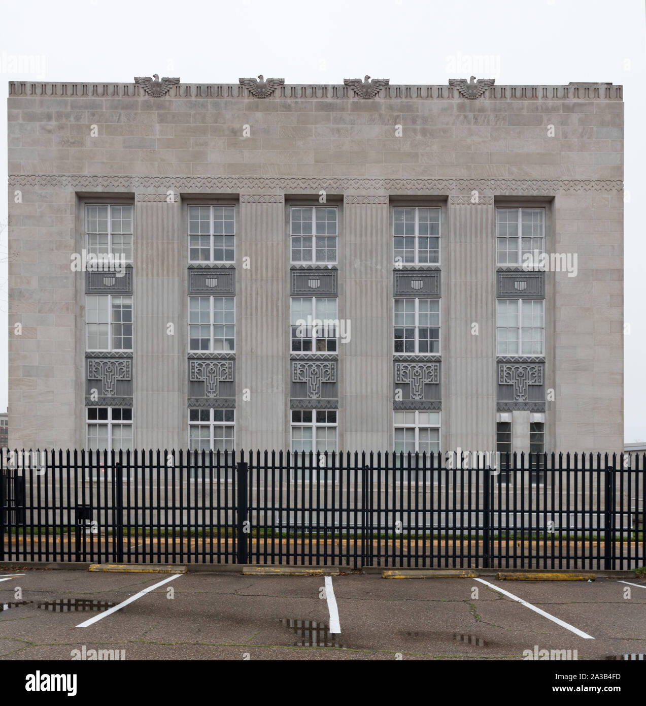 Façade latérale. Style Art déco du bâtiment fédéral et aux É.-U., Palais de Monroe, Louisiane Banque D'Images
