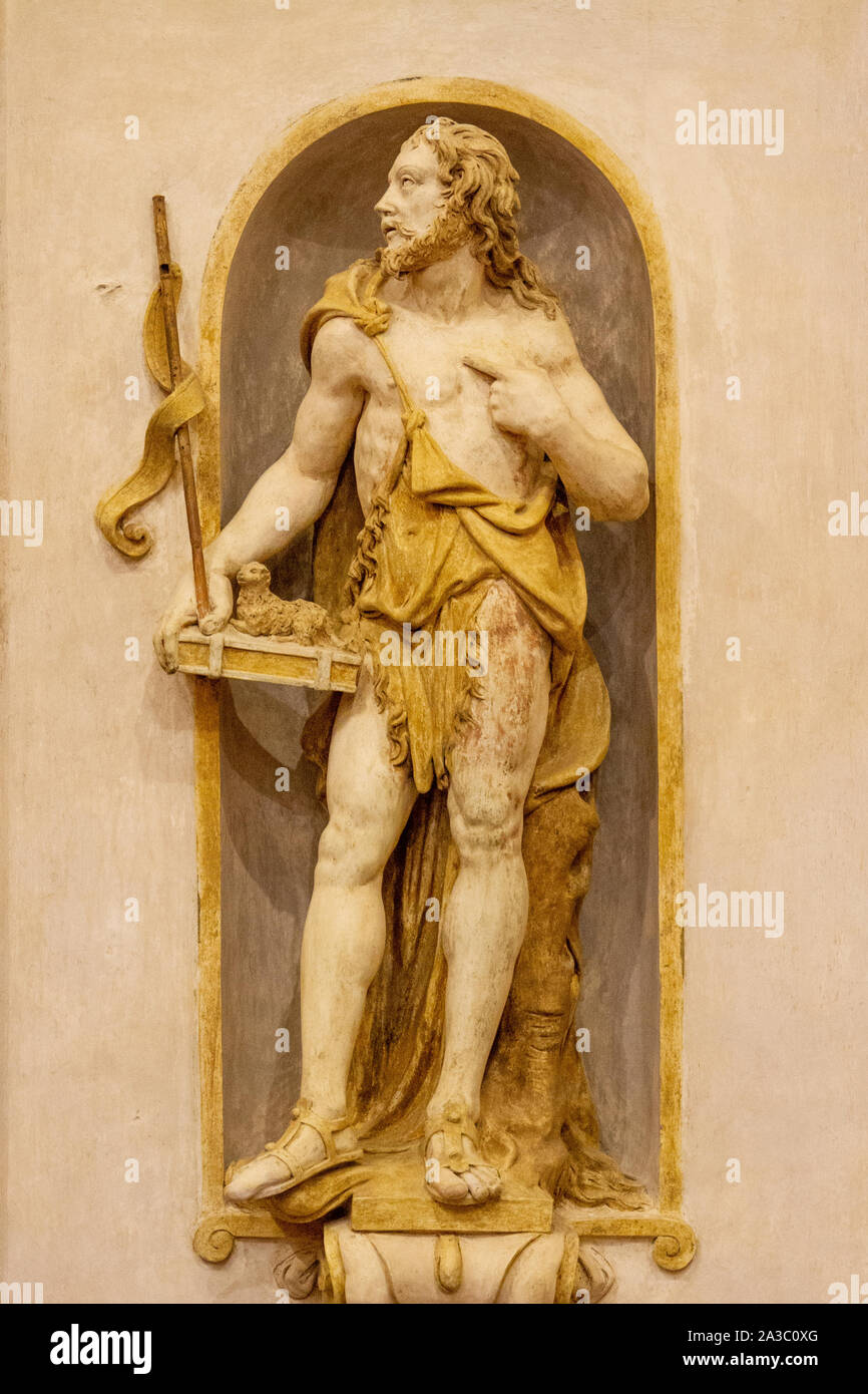 Statue de Saint Jean Baptiste dans le "Santa Maria del Carmine' (l'église Sainte Marie du Carmel). Banque D'Images