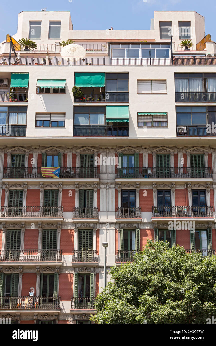 Barcelone, Carrer d'Arrago, Wohnhaeuser la façade, Ausschnitt, Banque D'Images