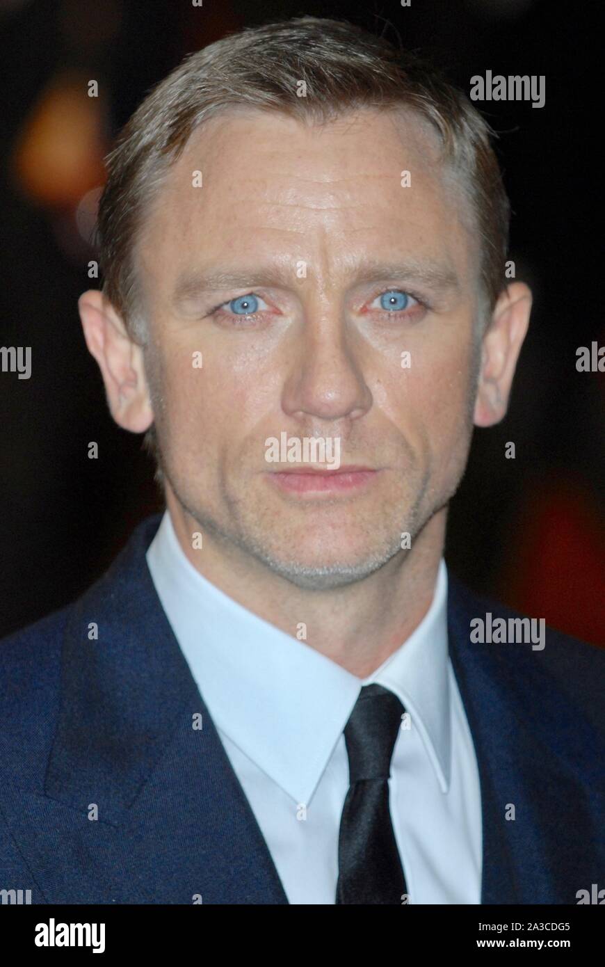 Daniel Craig. Première mondiale de "The Golden Compass", Odeon Leicester Square, Londres. UK Banque D'Images