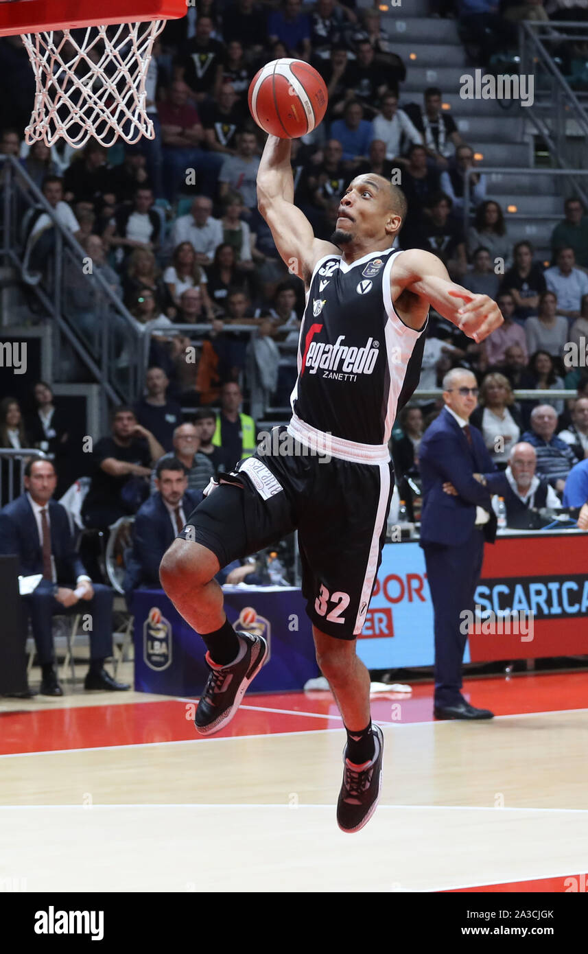 Vince hunter , virtus bologne, segafredo Segafredo Virtus Bologne Vs lors d'Umana Venezia Reyer , Bologne, Italie, 06 octobre 2019, Ba Italien de Basket-ball Banque D'Images