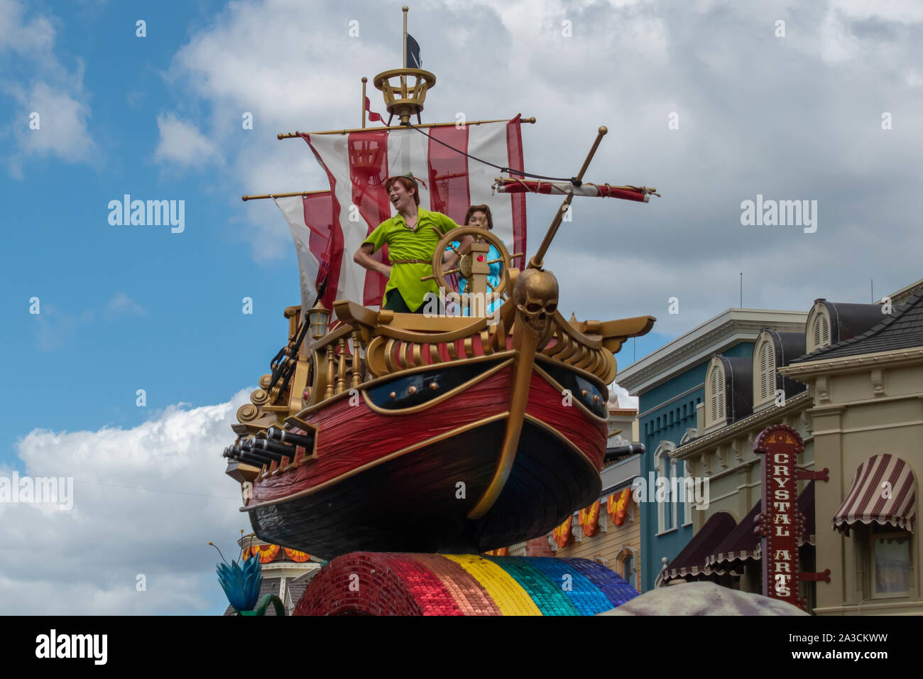 Orlando, Floride. Le 25 septembre 2019. Peter Pan et Wendy dans Disney Parade au Festival de magie Kigndom Fantasy Banque D'Images