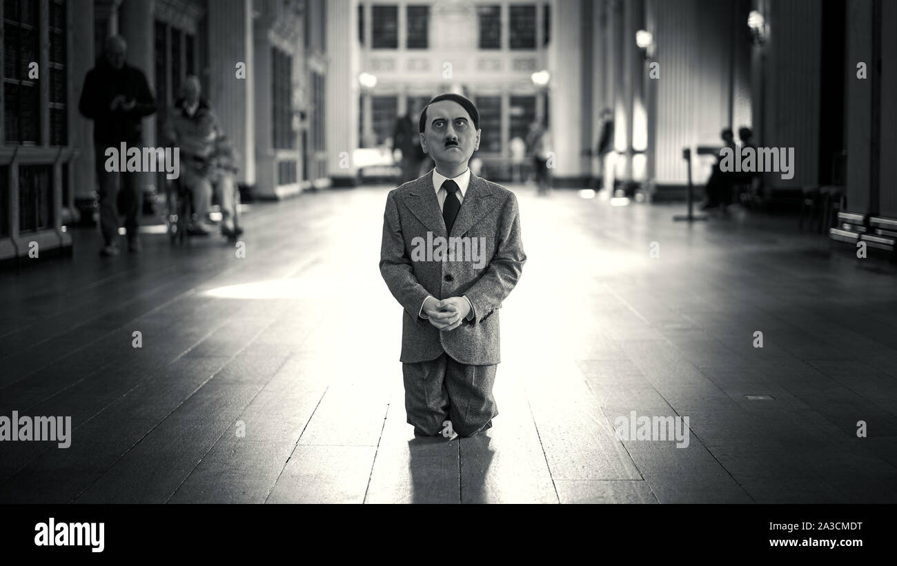 Lui, 2001 - une exposition temporaire de l'artiste Maurizio Cattelan à Blenheim Palace, Oxfordshire, UK Banque D'Images