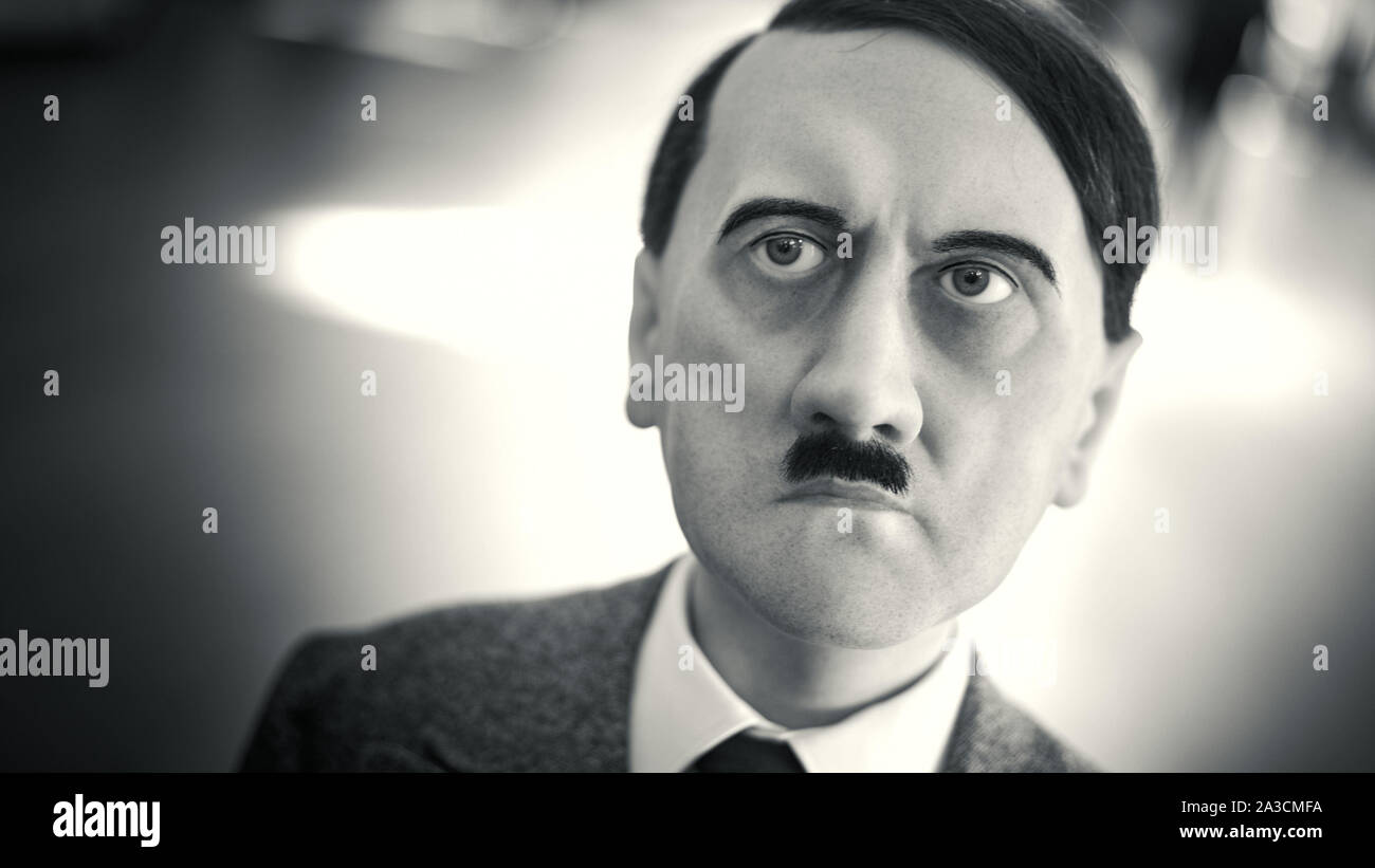 Lui, 2001 - une exposition temporaire de l'artiste Maurizio Cattelan à Blenheim Palace, Oxfordshire, UK Banque D'Images