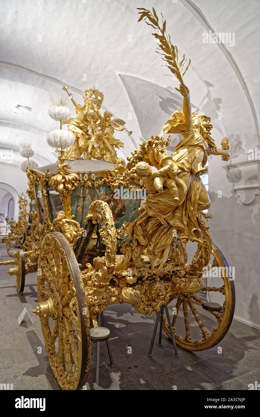 Munich, Allemagne. 6 Août, 2019. Nouvelle robe coach du Roi Ludwig II à Nymphenburg Palace dans l'ancien royal d'équitation dans le Transport Museum Banque D'Images