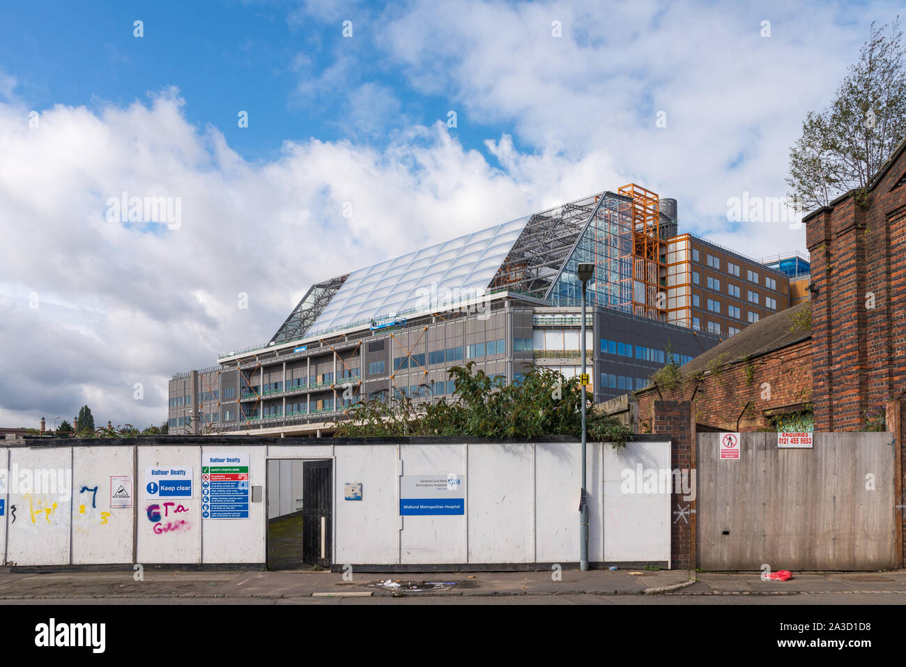 La construction de l'hôpital métropolitain de Midland à Cape Hill, Smethwick,Sandwell continue après Balfour Beatty a pris en charge le projet de Carillion Banque D'Images