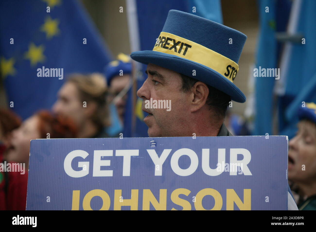 Londres, Royaume-Uni. 07Th Oct 2019, Steve Bray, M. Brexit Stop à l'extinction de rébellion protester à Westminster, pour mettre en évidence les changements climatiques. © Martin Foskett/Knelstrom Ltd/Alamy Live News Banque D'Images