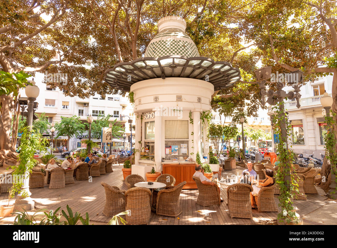 Parc Soho cafe à Plaza Portal de Elche, Alicante, Costa Blanca, Espagne Banque D'Images