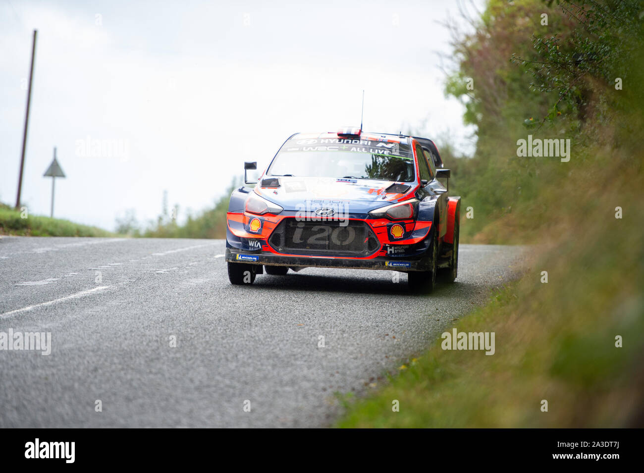 6 octobre 2019, le Pays de Galles Wales Rally GB 2019 ; entre Great Orme et Alwen étapes : Andreas Mikkelsen & Co Driver Anders JAEGER en compétition dans la Hyundai i20 WRC Hyundai coupé pour Shell Mobis World Rally Team se déplace entre les étages. Credit : Gareth Dalley/News Images Banque D'Images