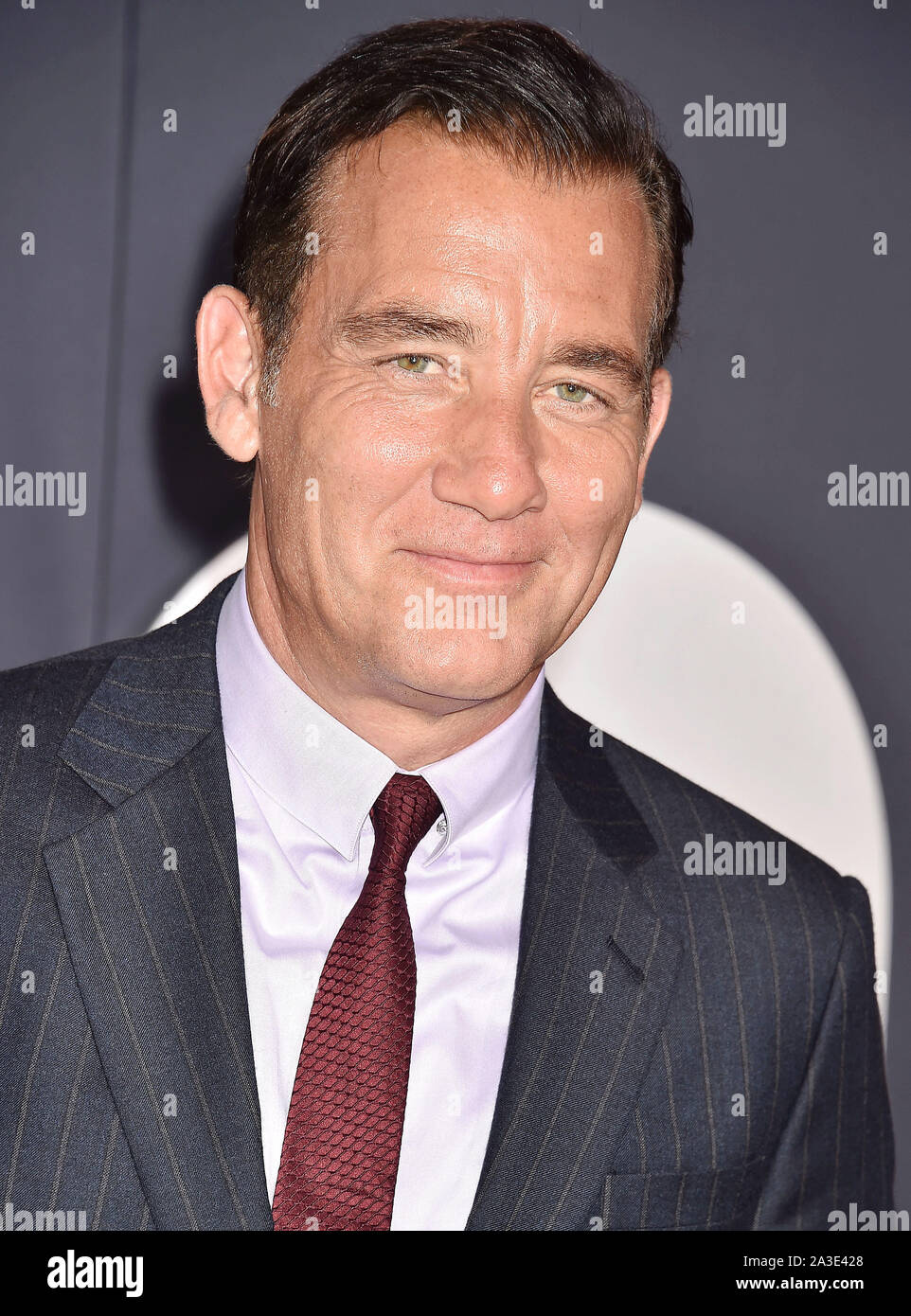 HOLLYWOOD, CA - 06 OCTOBRE : Clive Owen assiste à Paramount Pictures' Première de 'Gemini Man' au théâtre chinois de Grauman sur Octobre 06, 2019 à Hollywood, Californie. Banque D'Images
