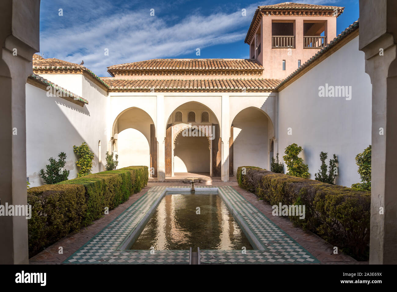 Vue aérienne de l'Alcazaba de Malaga et le Castillo de Gibralfaro mauresque de l'époque arabe dans le sud de l'Espagne Banque D'Images