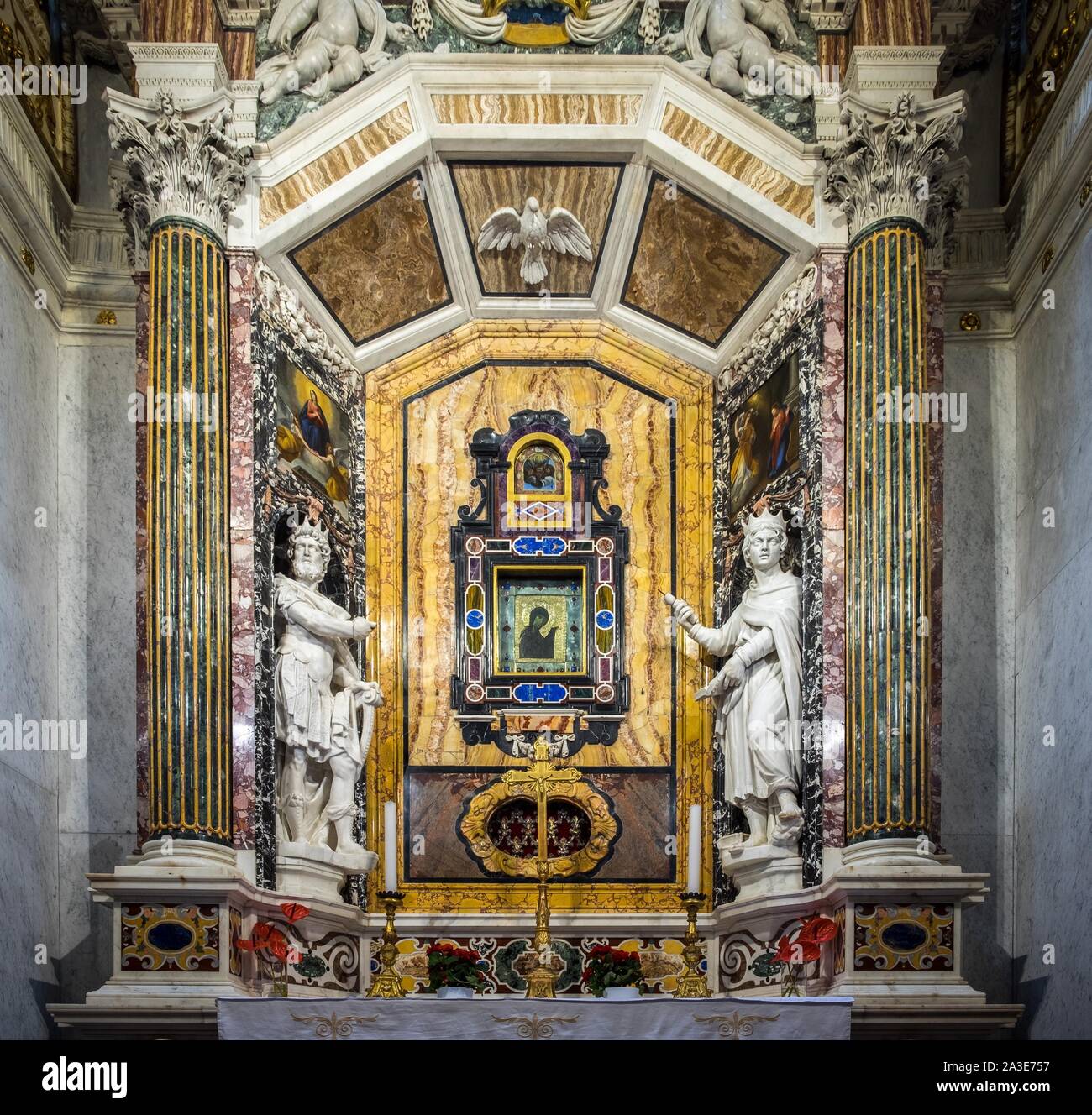 La Capella della Santissima Icone avec icône byzantine du 11ème siècle, la cathédrale Santa Maria Assunta, Spoleto, Perugia, Ombrie, Italie Banque D'Images