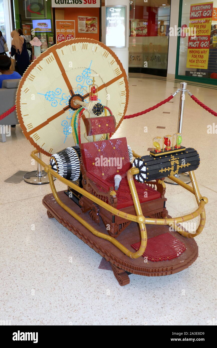 Machine à Remonter Le Temps à Vendre Une fois la machine de H.G. LEGO Wells' roman La machine à remonter le temps  sur l'affichage dans les clairières Shopping Centre Bromley Photo Stock -  Alamy