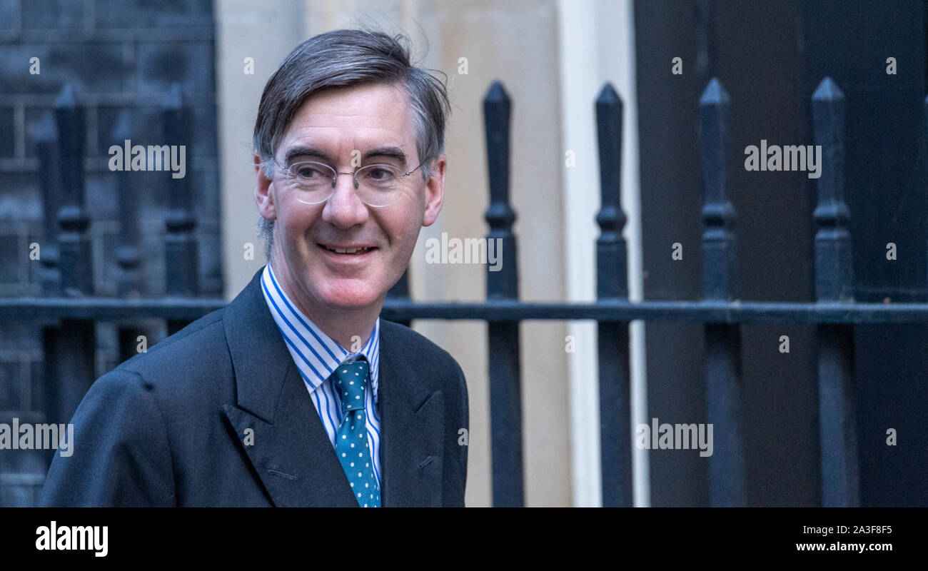 Octobre 2019 London UK 8e, Jacob Rees-Mogg MP PC Leader de la Chambre des communes arrive à une réunion du Cabinet au 10 Downing Street, London Credit Ian Davidson/Alamy Live News Banque D'Images