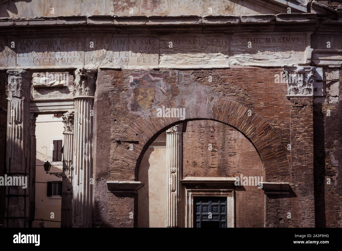 L'ancien quartier juif de Rome ruines et avec arcades et colonnes Banque D'Images