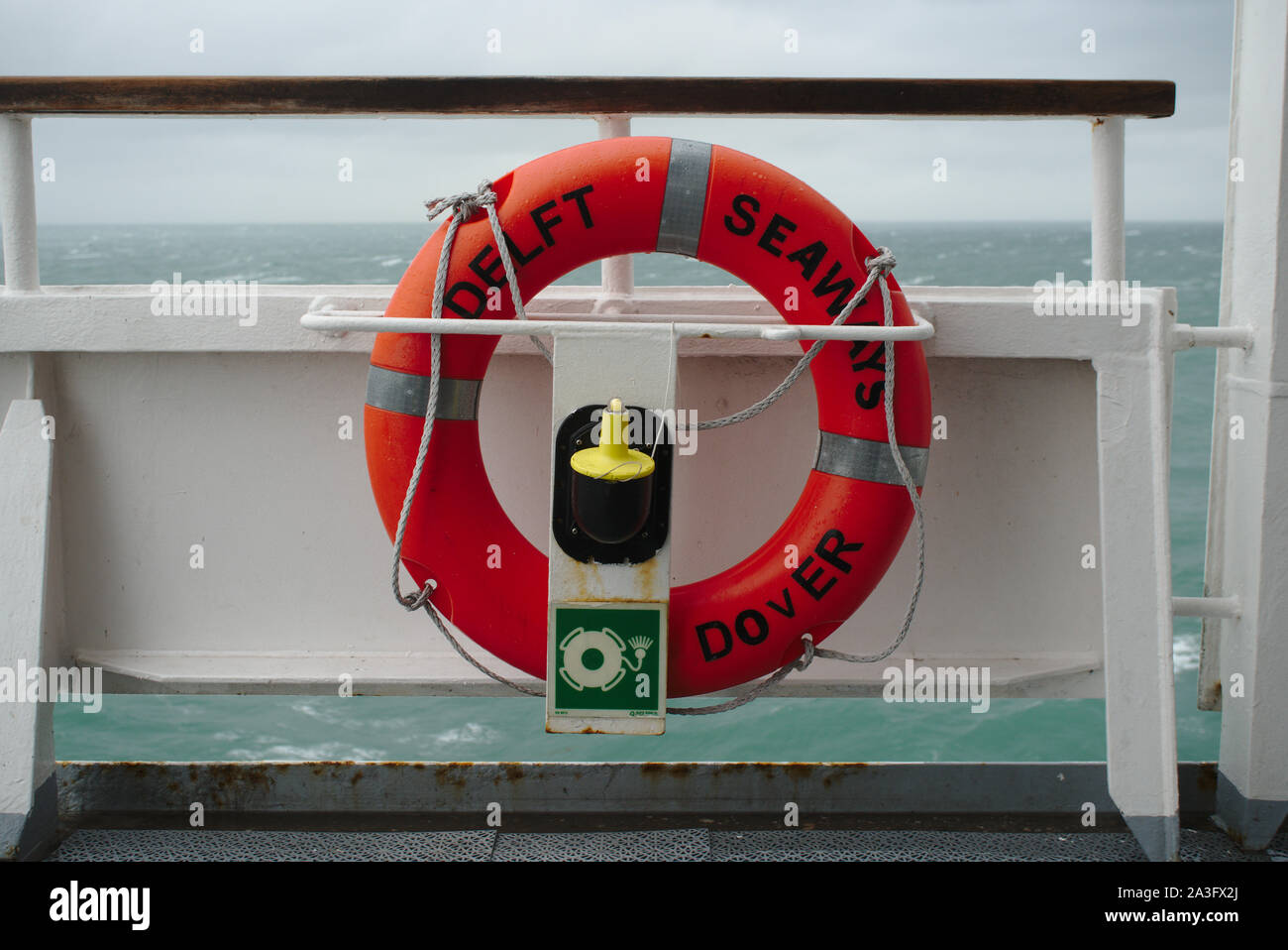 La courroie de la vie sur main courante de DFDS ferry. Douvres. UK Banque D'Images