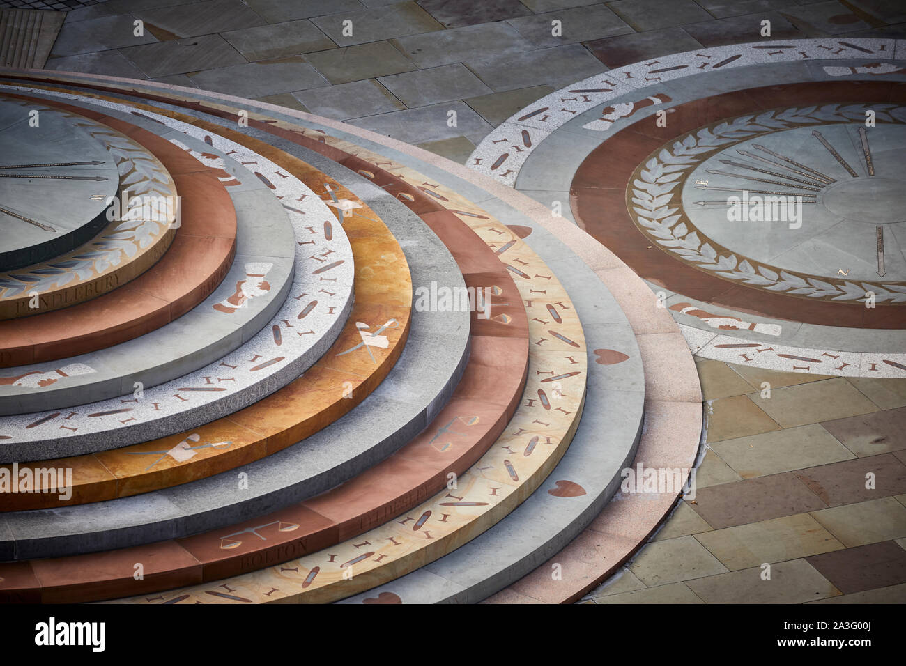 Manchester Central Convention Complex avec le massacre de Peterloo de mémorial, conçu par Jeremy Deller Banque D'Images