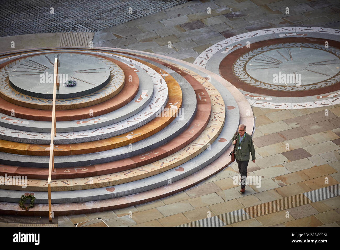 Manchester Central Convention Complex avec le massacre de Peterloo de mémorial, conçu par Jeremy Deller Banque D'Images