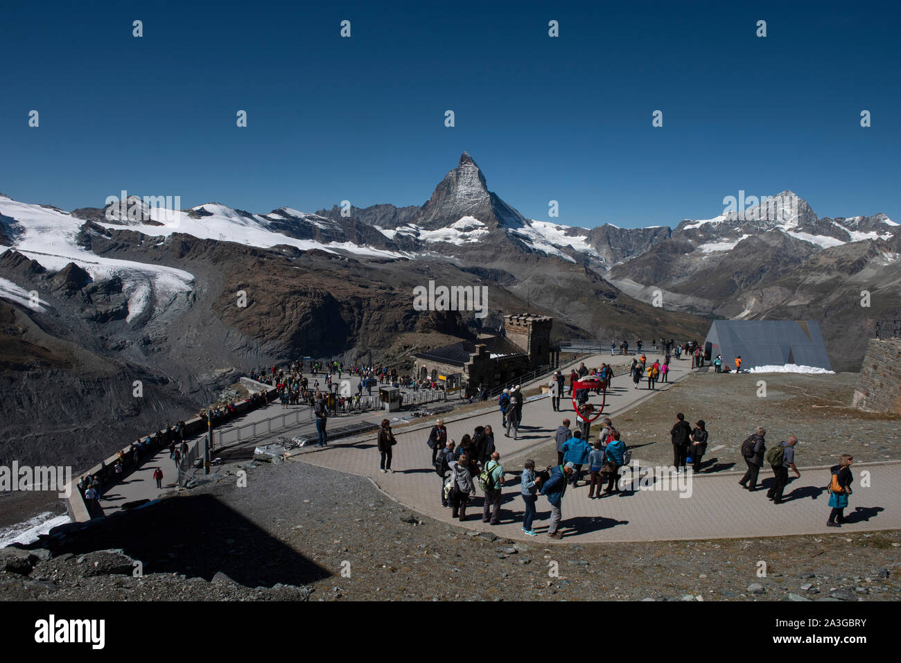 Montrant Gornergrat Monte Rossa massif, au-dessus de Zermatt en Suisse. Septembre 2019 Le glacier du Gorner (allemand : Gornergletscher) est un glacier de vallée f Banque D'Images Montrant Gornergrat Monte Rossa massif, au-dessus de Zermatt en Suisse. Septembre 2019 Le glacier du Gorner (allemand : Gornergletscher) est un glacier de vallée f Banque D'Images