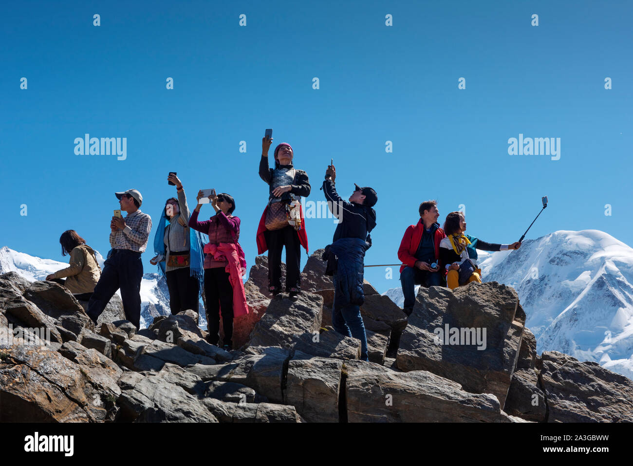 Montrant Gornergrat Monte Rossa massif, au-dessus de Zermatt en Suisse. Septembre 2019 Le glacier du Gorner (allemand : Gornergletscher) est un glacier de vallée f Banque D'Images Montrant Gornergrat Monte Rossa massif, au-dessus de Zermatt en Suisse. Septembre 2019 Le glacier du Gorner (allemand : Gornergletscher) est un glacier de vallée f Banque D'Images